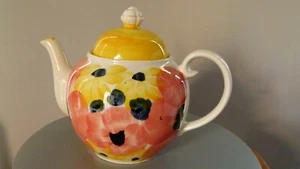 Teapot hand painted floral Design - Picture 1 of 11
