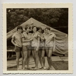 Jeunes filles françaises en camp d'été - Photo Snapshot Anonyme 1965 - Picture 1 of 2