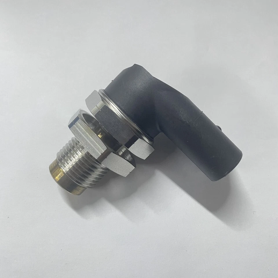 1800Bar 0281002497 CR SENSOR DE PRESIÓN DE COMBUSTIBLE BMW 13537787167 13577787167 Foto 1 de 4