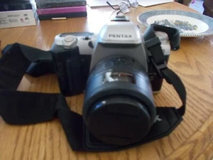 RZ PENTAX ZX-10 35MM CAMERA, 35-80 LENS, CASE & STRAP - Picture 1 of 3