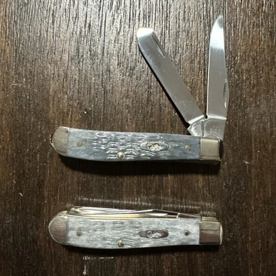 Estojo mini faca caçadora, osso cinza, conjunto de 2 - Imagem 1 de 4