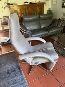 Relaxsessel / Fernsehsellel, verstellbar in grauem Leder - Bild 1 von 2