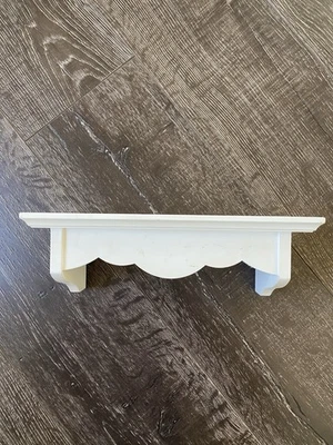 Vtg Small White Solid Wood Wall Display Shelf Scalloped Edge 12”x5” - Image 1 of 4