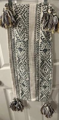 Funda de almohada Anthropologie Boho lumbar con borlas 12”x27” azul, beige algodón Foto 1 de 4