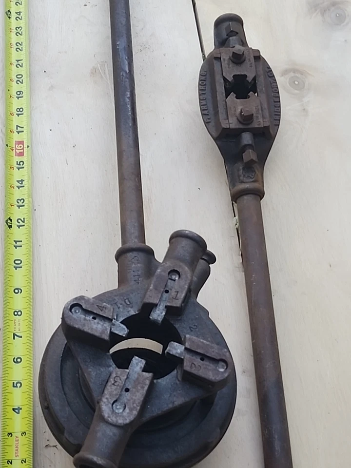 Enhebradora de trinquete de tubería Toledo de colección, juego TAP & DIE & ARMSTRONG roscadora de tubería Foto 1 de 4