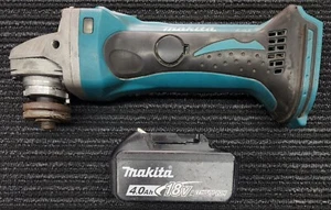 Makita DGA452 18V Li-Ion Cordless 115mm Angle Grinder & 4.0Ah Battery - Picture 1 of 2
