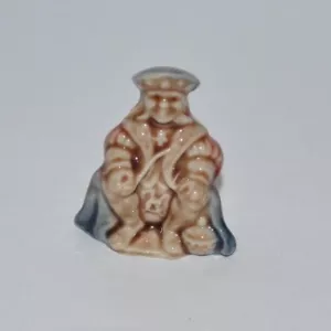 vintage OLD KING COLE Nursery Rhymes WARE RED ROSE Figure 70s England - Picture 1 of 3