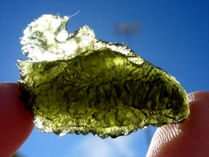 40.9 carats 36x23x12mm MOLDAVITE from Czech Republic from meteorite impact + COA - Picture 1 of 3