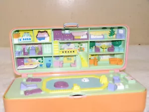 Juego completo de fiesta Polly’s Pool Party 1989 Bluebird Polly Pocket vintage raro - Imagen 1 de 8