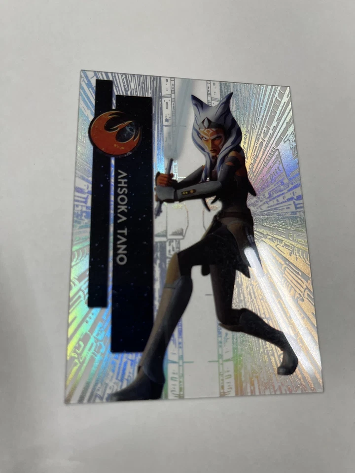 2015 Star Wars High Tek: Base Card (102) Ahsoka Tano - Pattern 3 Form 2 - Image 1 of 1