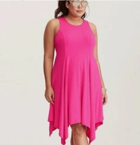 Torrid Hot Pink Fuchsia Trapez Swing Kleid Taschentuchsaum Größe 3X 22 24 Plus - Bild 1 von 11