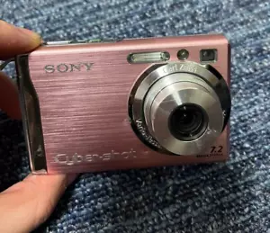 Sony Cyber-shot DSC-W80 7.2MP Digital Camera - pink Japanese language only - Picture 1 of 10