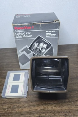 Vintage GAF PanaVue Automatic Lighted 2x2 Slide Viewer +16 slides  - Image 1 of 4
