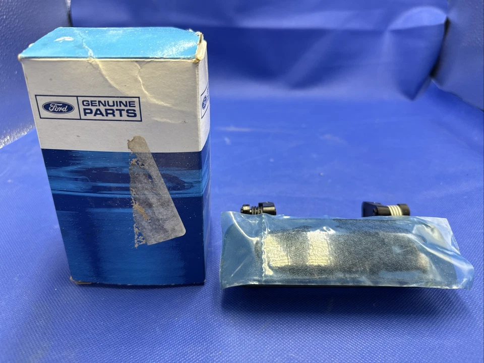 Manija de puerta delantera (C) original OEM 2L5Z1022404BAA Ford pasajero derecho Foto 1 de 4