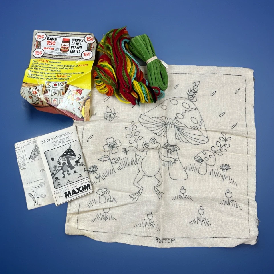 Kit de aguja Bucilla Nº 37708 Almohada "HAPPY FROG" de Maxim Coffee Vintage Foto 1 de 4