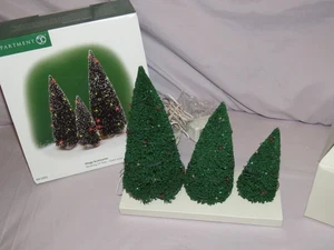 Abteilung 56 Dorfzubehör funkelnde beleuchtete Bäume - Bild 1 von 5