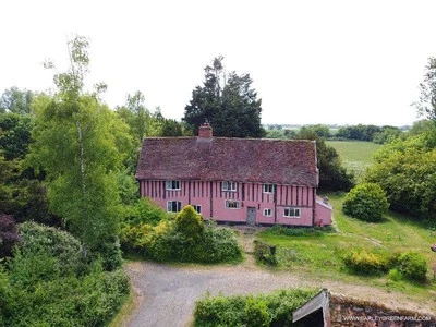 Delightful Suffolk Smallholding with rare redevelopment opportunity! - Image 1 of 4