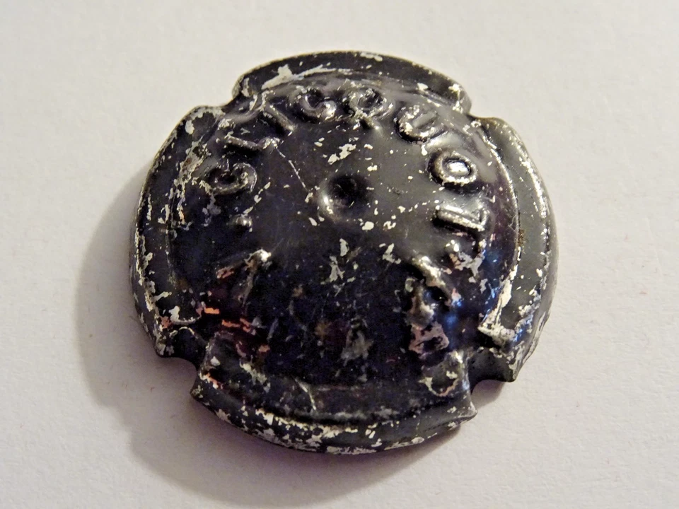 TOP Collection Ancienne Capsule Champagne VEUVE CLICQUOT n°36 Cote 13€ RARE - Photo 1/1