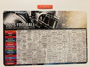 2025 BIG 10 COLLEGE FOOTBALL CALENDARIO TUTTE LE 18 SQUADRE, DATE E SQUADRE GIOCATE 8" X 5" - Foto 1 di 2
