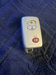 UNLOCKED ORIGINAL TOYOTA LAND CRUISER FOB 13-15 OEM SMART KEY LESS REMOTE SAVE - Picture 1 of 2