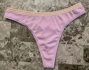 NWOT VICTORIA'S SECRET M LAVENDER STRIPE 100% COTTON RARE VINTAGE THONG PANTIES - Picture 1 of 3