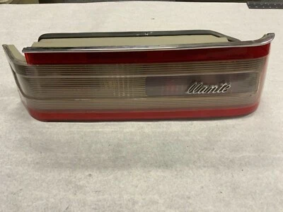 Cadillac ALLANTE Right rear tail light gold lines 87, 88, 89 six bulb  - Image 1 of 4