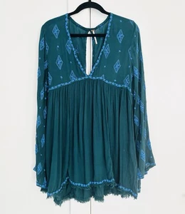 Top manga campana bordada FREE PEOPLE en turquesa talla M - Imagen 1 de 4