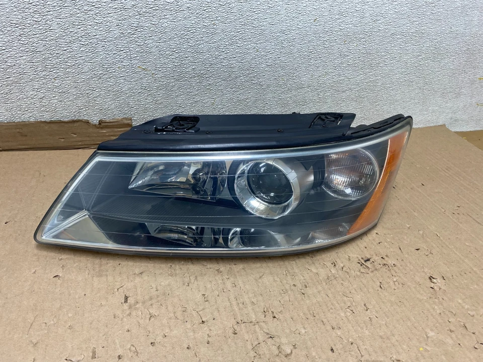 2006 to 2008 Hyundai Sonata Left Driver LH Side Headlight Halogen Oem U8176 DW - Image 1 of 4