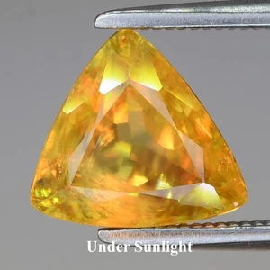 💎 2.24ct Trillion Natural Greenish Yellow Sphene - Adamantine Luster, Gemstone - Picture 1 of 5