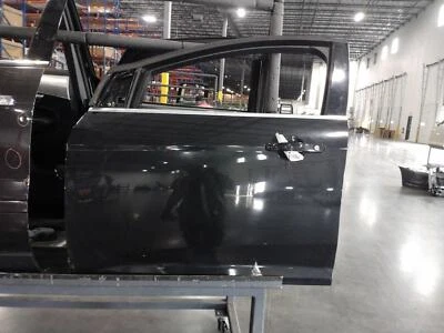 Conjunto de puerta delantera izquierda usado se adapta a: ventanas eléctricas Ford Focus 2012 sin Foto 1 de 4