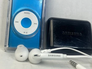 Apple 4GB iPod Nano 2nd Generation Blue MAA428LL Acrylic case w Earrbuds Samsung - Picture 1 of 6