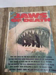Rare JAWS OF DEATH 1976 Graphic Shark Attack Collectors UK Magazine Terror - Foto 1 di 3