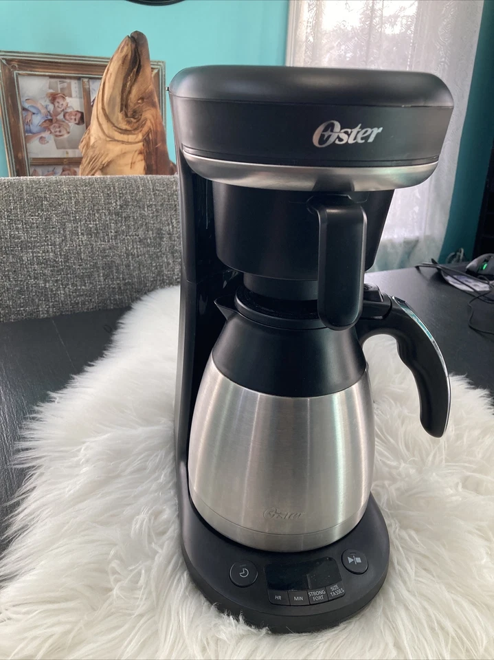 Combo cafetera Oster Pod + cafetera negra BVST-SS12XTH-033 probado funciona Foto 1 de 4