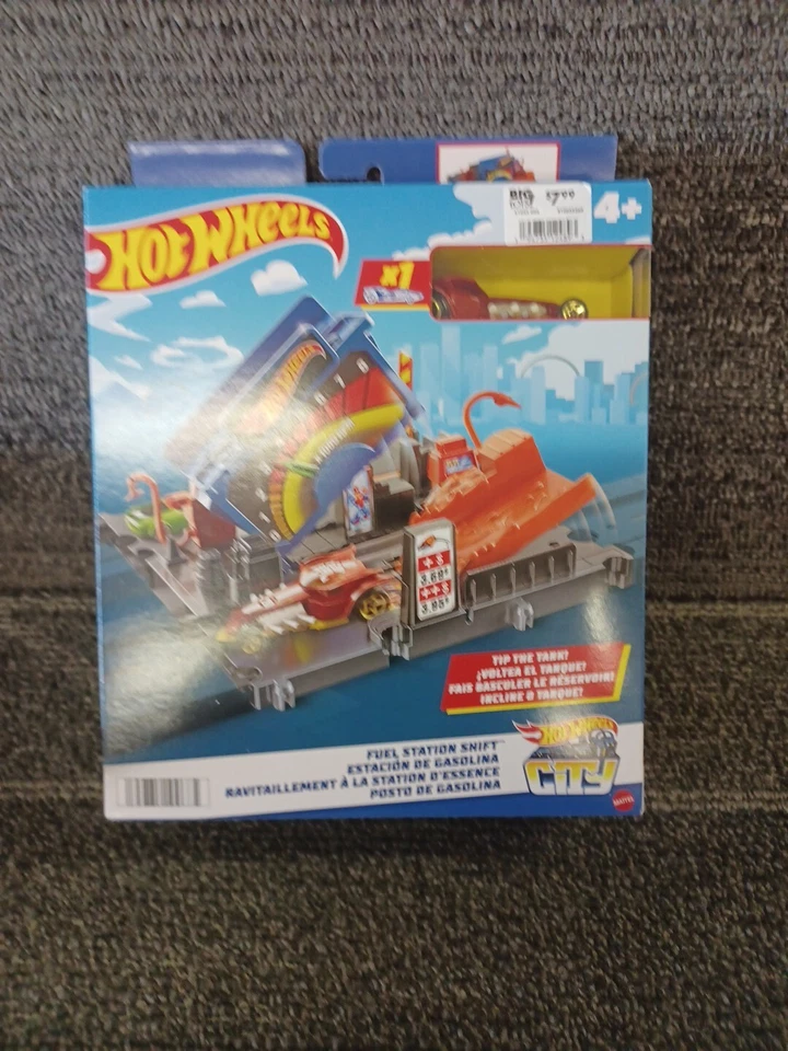 NEW MATTEL HOT WHEELS CITY FUEL STATION SHIFT PLAY SET 1 VEHICLE HKX45 - Image 1 of 1