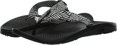 Sandalias Chaco Clásicas Abatibles Talla 7 M EU 38 Para Mujer Correa en T Everley B&W JCH109700Z Foto 1 de 4