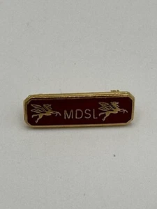 RARO DE COLECCIÓN Mobil Oil Pegasus MDSL Pin de Solapa Rectangular Coleccionistas Estándar - Imagen 1 de 3