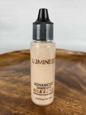 Luminess Airbrush Silk 4-In-1 Shade 010 Advanced Foundation .50oz~NEW/SEALED - Image 1 of 3