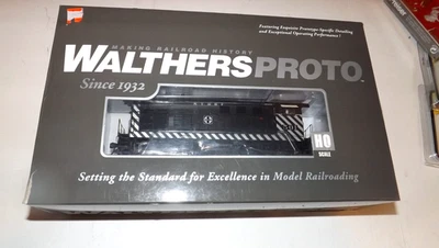 LIMITED EDITION WALTHERS ROTO 2000 HO H10-44#501 AT&SF 920-47826 LOCOMOTIVE - Image 1 of 2