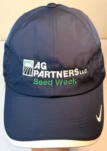 Nike Golfmütze Kappe marineblau Swoosh Dri Fit leichter Riemen hinten bestickt - Bild 1 von 8