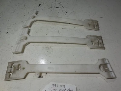 55294777 Rear Right Door Trim Cladding Clip 55294782 93-98 Jeep Grand Cherokee - Image 1 of 4