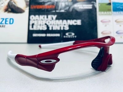 Oakley Radar Path Vástago Recto Rojo Metálico con Iconos Oakley Blanco OCP Personalizado Foto 1 de 4