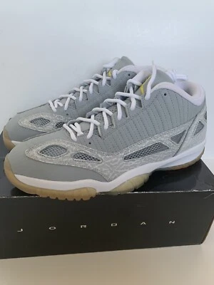 AIR JORDAN 11 RETRO LOW IE - SILVER  ZEST- SIZE 10.5  - 2007 - Изображение 1 из 4