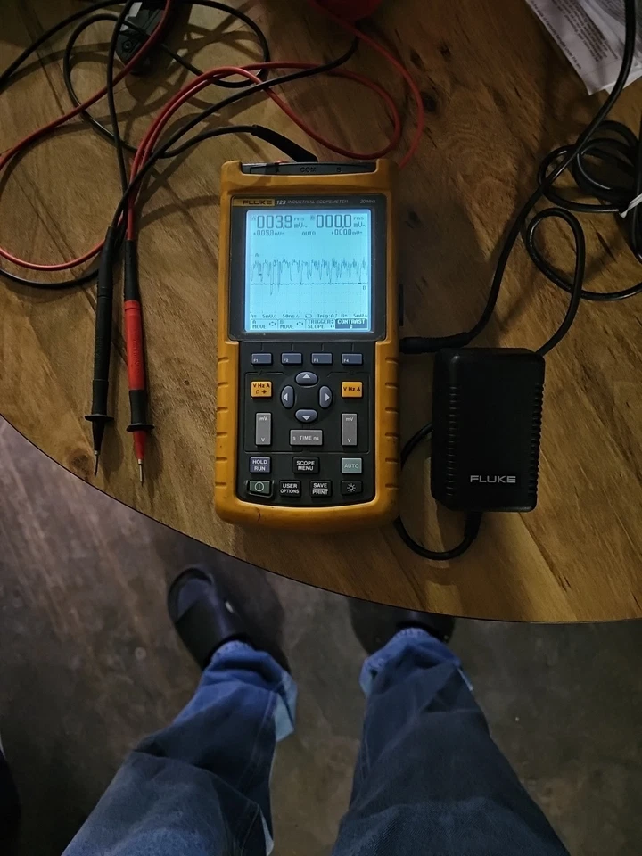 Alcance industrial Fluke 123 - 20 MHZ usado  Foto 1 de 2