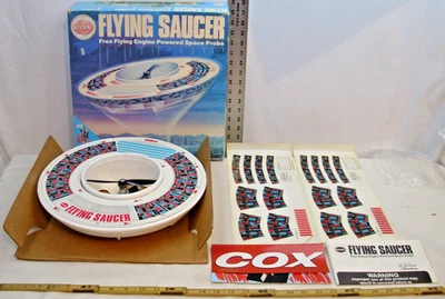 COX FLYING SAUCER FREE FLYING .049 GAS TOY BOXED 1970s - Image 1 of 4