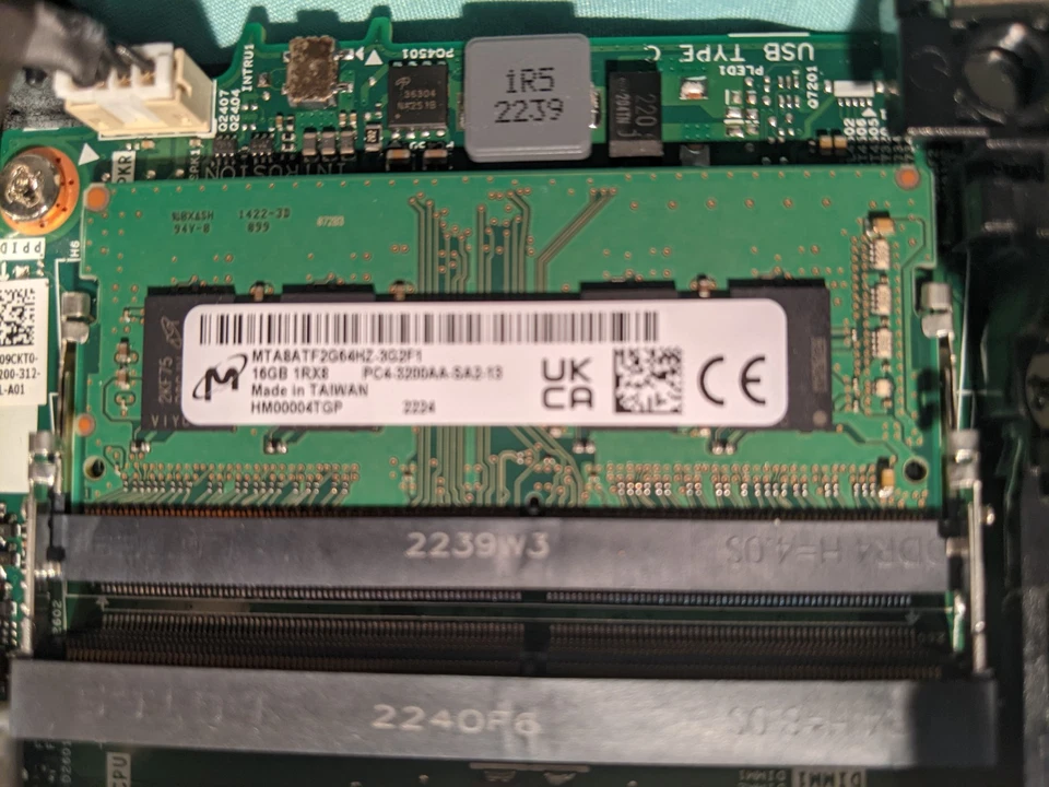 Micron 16GB DDR4 3200 MHz PC4-25600 SODIMM Laptop Memory RAM MTA8ATF2G64HZ-3G2F1 - Image 1 of 1