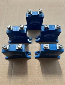 5 Stück Varistor SIOV-B32K750 Siemens Date Code 94+ / 95+ (((Gebraucht))) - Picture 1 of 2