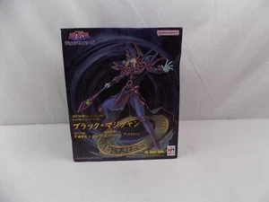Boxed Yu-Gi-Oh Dark Magician Figure Megahouse - Picture 1 of 3