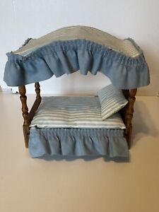 Vintage Dollhouse Wood Frame Canopy Bed Light Blue & White Stripe Bedding