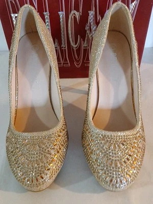 NEW IN BOX DELICACY Champagne Rhinestone Stiletto Heels SHOES SIZE 7.5 Beautiful - Image 1 of 4