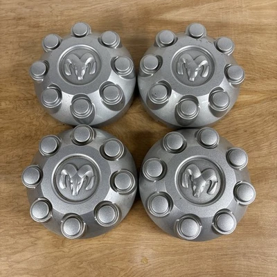 Dodge Ram 2500 3500 2003-2013 tapacubos centrales de rueda de 8 orejetas OEM, usado, juego de 4 Foto 1 de 4